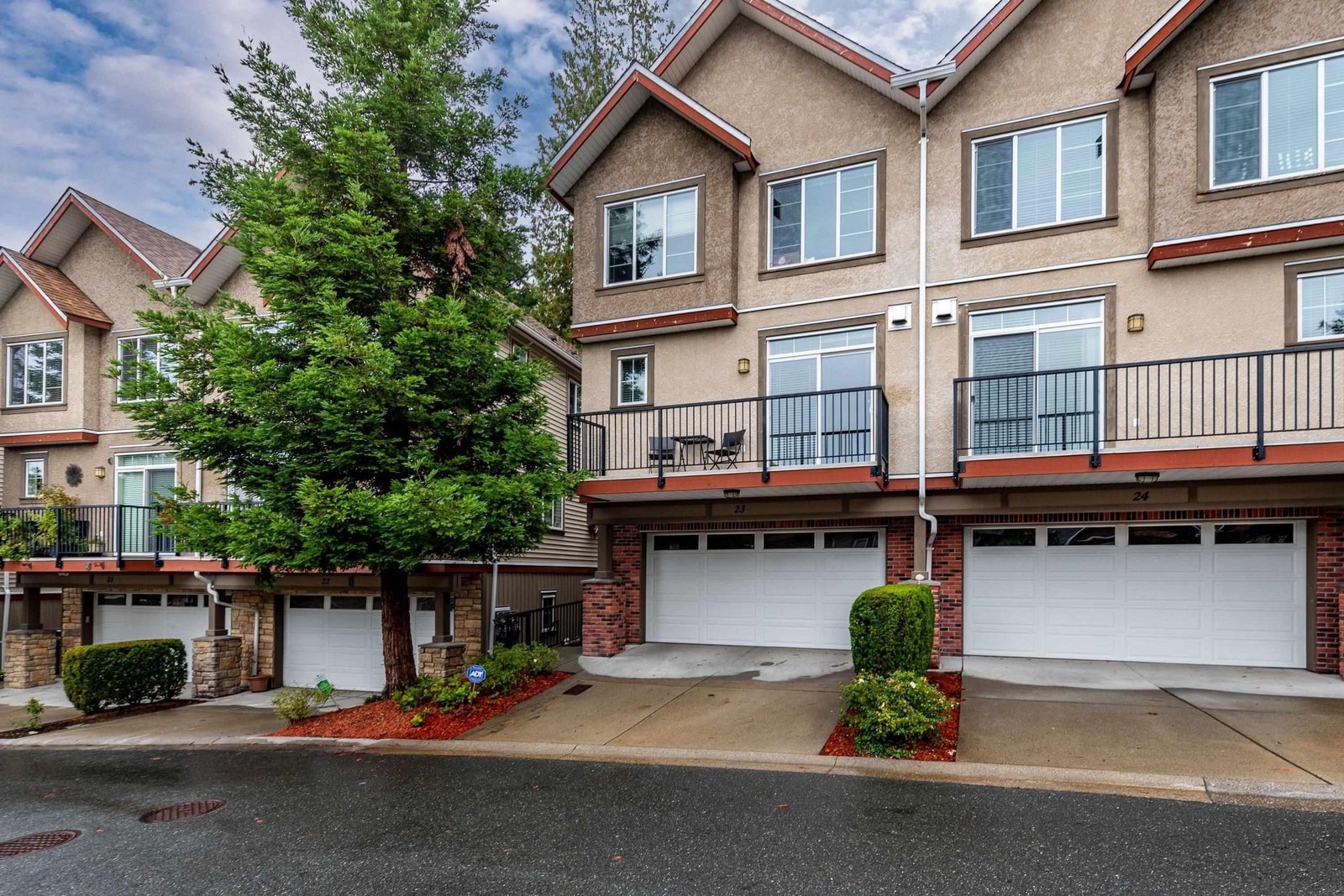 LEDGEVIEW VILLAS